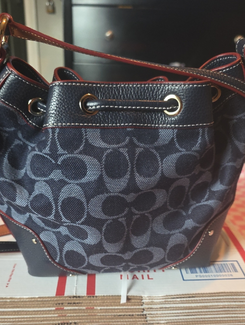 Coach Navy Signature Canvas Drawstring Bucket Bag with Red Trim - Picture 4 of 4
